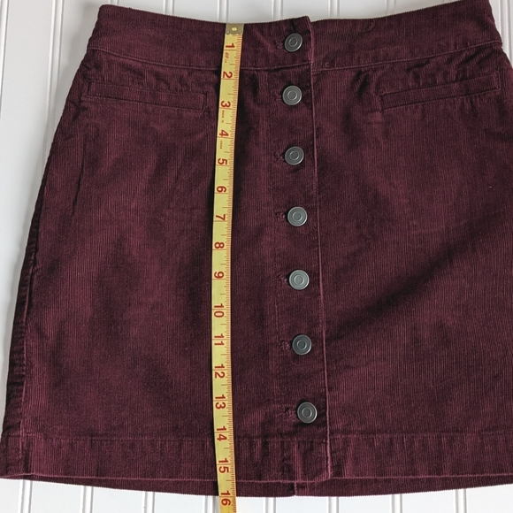 SOLD Aritzia Wilfred Free Karmen Corduroy Skirt - Picture 10 of 12